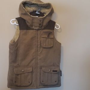 Powder Room X5 Waterproof Herringbone Tweed Vest